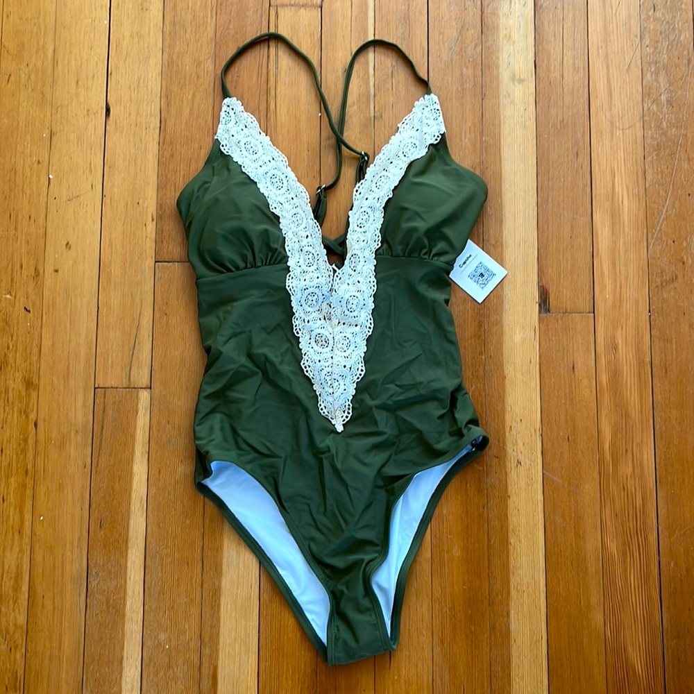 Cupshe Large green one piece bathing suit